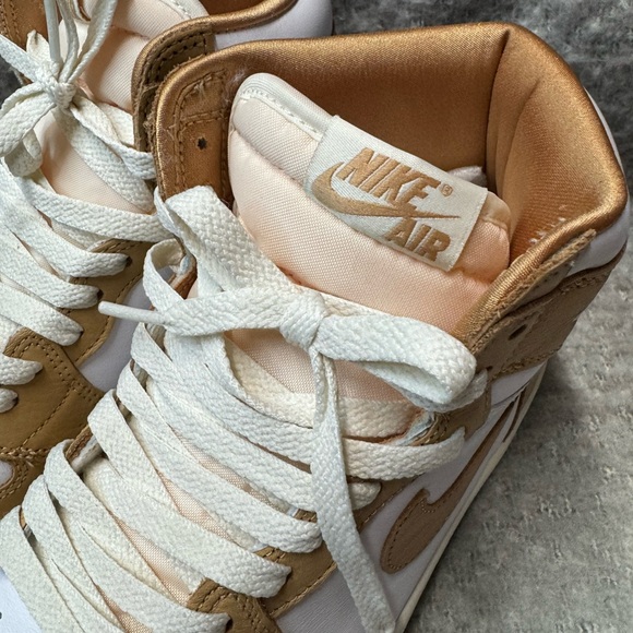 AIR JORDAN 1 RETRO HIGH OG Praline size 9 - Picture 8 of 14